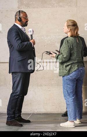 Londres, Royaume-Uni. 23 juin 2024. James Cleverly, ministre de l'intérieur, politicien du Parti conservateur britannique et député de Braintree, interviewé à la BBC pour les émissions du dimanche matin. Crédit : Imageplotter/Alamy Live News Banque D'Images
