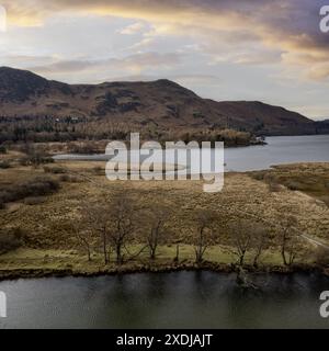 grande baie et la rivière derwent à l'extrémité sud de l'eau derwent regardant vers les cloches et la mairie vue aérienne simulée coucher de soleil Banque D'Images