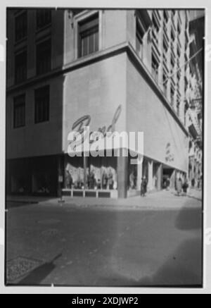 Bond's, affaires à la 5e Avenue et 35e équipée, New York City. Extérieur I. Collection Gottscho-Schleisner Banque D'Images