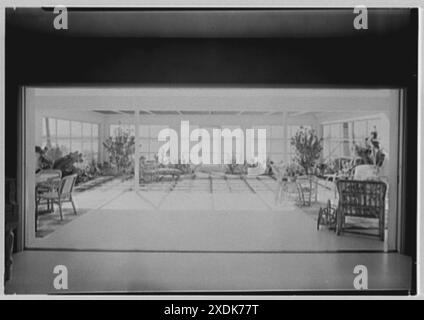 Bertram A. Stroock, résidence au 824 88e équipé, Miami Beach, Floride. Patio, vue sur l'axe. Collection Gottscho-Schleisner Banque D'Images