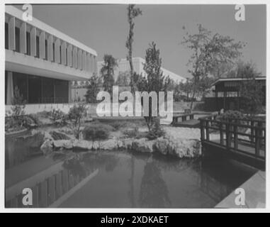 Capital Cars Distributors, George Palmer Highway, Lanham, Maryland. Large vue panoramique. Collection Gottscho-Schleisner Banque D'Images