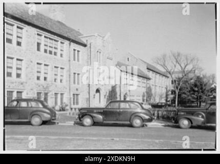 Pelham Memorial High School, Pelham, New York. Extérieur. Collection Gottscho-Schleisner Banque D'Images