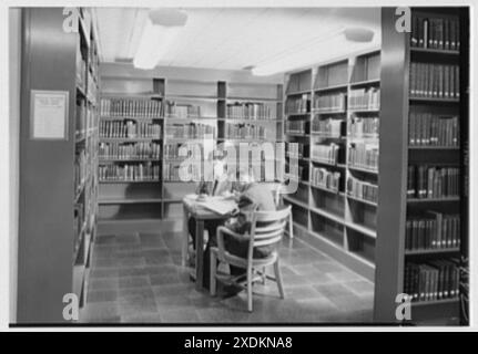 Lamont Library, Harvard University, Cambridge, Massachusetts. Armoire. Collection Gottscho-Schleisner Banque D'Images