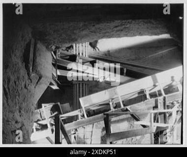 Pittsburgh plate Glass Co., Columbia Chemical Division. Collection Underground II. Gottscho-Schleisner Banque D'Images