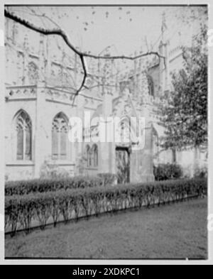 Grace Church, 9ème et Broadway, New York. Vue sur le côté de l'église. Collection Gottscho-Schleisner Banque D'Images
