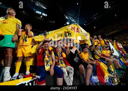 Koln, Allemagne. 22 juin 2024. Les fans de Roumanie lors du match UEFA Euro 2024 entre la Belgique et la Roumanie, Groupe E, date 2, ont joué au Rhein Energie Stadium le 22 juin 2024 à Koln, en Allemagne. (Photo de Bagu Blanco//Sipa USA) crédit : Sipa USA/Alamy Live News Banque D'Images