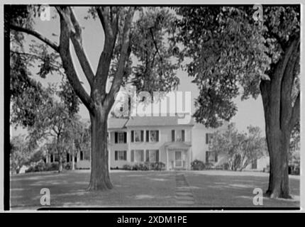 Charles L. Stillman, résidence sur Hall's Farm Rd, Fairfield, Connecticut. Façade d'entrée, du centre. Collection Gottscho-Schleisner Banque D'Images