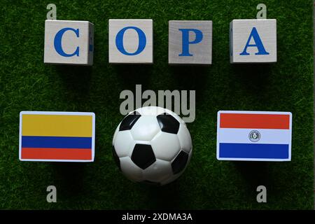 18 juin 2024, Miami, États-Unis. Drapeaux des équipes participantes du groupe de football de la Coupe de l'America D. Paraguay et Colombie. COPA America 2024 Banque D'Images