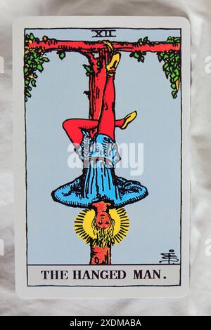 L'homme pendu - carte Tarot individuelle. Banque D'Images
