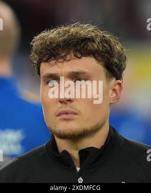 Le Hongrois Callum Styles lors du match du groupe A De l'UEFA Euro 2024 à la Stuttgart Arena de Stuttgart, en Allemagne. Date de la photo : dimanche 23 juin 2024. Banque D'Images