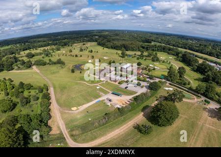 Vue aérienne du club House du Royal Ascot Golf Club, Ascot, Berkshire, Royaume-Uni. Banque D'Images