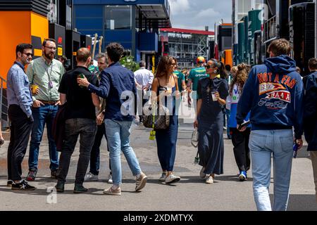 Montmelo, Espagne, 23 juin 2024, Alexandra Saint Mleux, la petite amie de Charles Leclerc présente jour de course, 10e manche du championnat de formule 1 2024. Crédit : Michael Potts/Alamy Live News Banque D'Images