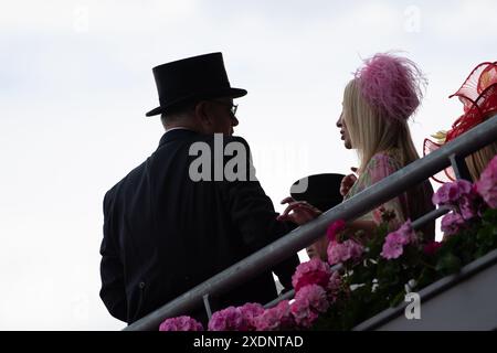 Ascot, Royaume-Uni. 21 juin 2024. Courses hippiques à l'hippodrome d'Ascot le quatrième jour de Royal Ascot. Crédit : Maureen McLean/Alamy Banque D'Images