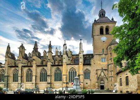 Saint-Antoine l'Abbaye labellisé les plus Beaux villages de France, église abbatiale, Isère, Auvergne-Rhône-Alpes, France Banque D'Images