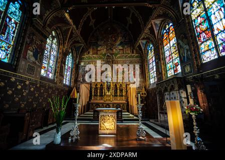 Le magnifique maître-autel de la Basilique de la Chapelle haute Saint-sang - Bruges, Belgique Banque D'Images