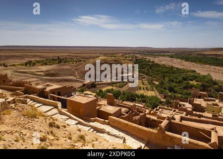 Ait Benhaddou est un petit ksar situé dans la vallée de l'Ounila de So Banque D'Images