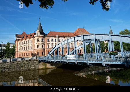 Géographie / voyage, Slovaquie, Ceske Budejovice, place principale avec fontaine Samson en soirée, DROITS-SUPPLÉMENTAIRES-AUTORISATION-INFO-NON-DISPONIBLE Banque D'Images