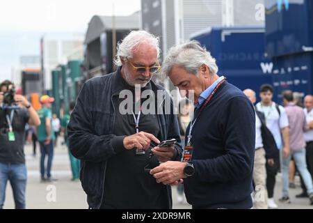 Barcelone, Espagne. 23 juin 2024. Cordon PressFLAVIO BRIATORE (G) et CARLOS SAINZ (d) pendant la F1 espagnole G ALVARO SANCHEZ/cordon Press crédit : CORDON PRESS/Alamy Live News Banque D'Images