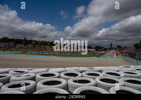 CIRCUIT DE BARCELONA-CATALUNYA, ESPAGNE - 23 JUIN : Zhou Guanyu, Stake F1 Team China lors du Grand Prix d'Espagne au circuit de Barcelona-Catalunya le dimanche 23 juin 2024 à Montmelo, Espagne. (Photo de Michael Potts/BSR Agency) crédit : BSR Agency/Alamy Live News Banque D'Images