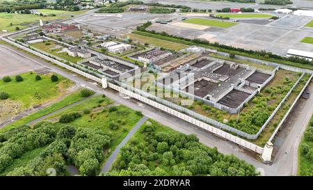 Vues générales de l'ancienne prison H Block Maze à long Kesh près de Lisburn en Irlande du Nord. Date de la photo : lundi 24 juin 2024. Le potentiel de l'ancien site de la prison de Maze doit être assorti d'une action politique pour lancer son réaménagement complet, a déclaré la première ministre Michelle O'Neill. Banque D'Images