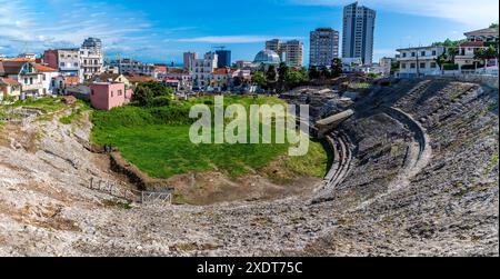 Une vue panoramique sur l'amphithéâtre romain de Durres, Albanie en été Banque D'Images