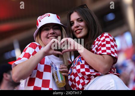 Leipzig, Germanie. 24 juin 2024. Croatie supporter lors du match de football Euro 2024 entre la Croatie et l'Italie au stade de Leipzig, Leipzig, Allemagne - lundi 24 juin 2024. Sport - Football. (Photo de Fabio Ferrari/LaPresse) crédit : LaPresse/Alamy Live News Banque D'Images