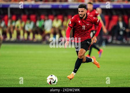 DUSSELDORF, ALLEMAGNE - 24 JUIN : Armando Broja, albanais, dribble lors du match Groupe B - UEFA EURO 2024 opposant l'Albanie à l'Espagne à la Dusseldorf Arena le 24 juin 2024 à Dusseldorf, Allemagne. (Photo de Joris Verwijst/BSR Agency) Banque D'Images