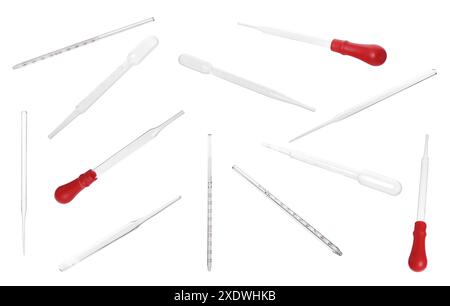 Pipettes isolées sur blanc, kit. EQUIPEMENT médical Banque D'Images