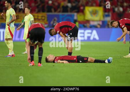 Dusseldorf, Allemagne. 24 juin 2024. Les joueurs albanais réagissent après le match de l'UEFA Euro 2024 Groupe B entre l'Espagne et l'Albanie à Dusseldorf, Allemagne, le 24 juin 2024. Crédit : Meng Dingbo/Xinhua/Alamy Live News Banque D'Images