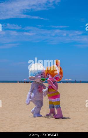 Los Angeles, États-Unis. 24 juin 2024. Les gens apprécient l'été nord-américain à Venice Beach à Los Angeles, Californie aux États-Unis 24 juin 2024 crédit : Brazil photo Press/Alamy Live News Banque D'Images