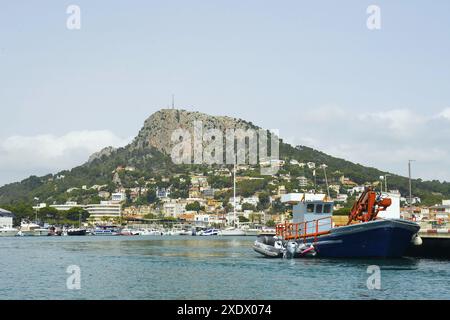 Port de L'estartit situé dans la région du Baix Empordá, Catalogne, Espagne Banque D'Images