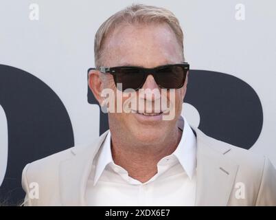 Los Angeles, États-Unis. 24 juin 2024. Kevin Costner arrive à The HORIZON : AN AMERICAN saga CHAPTER 1 Los Angeles Premiere au Regency Village Theatre de Westwood, CA, le lundi 24 juin 2024. (Photo de Sthanlee B. Mirador/Sipa USA) crédit : Sipa USA/Alamy Live News Banque D'Images