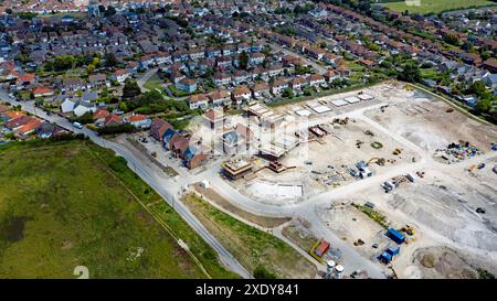 Vue aérienne du Wellington Gardens Development par Abbey New Homes Cross Road, Walmer, sur ce qui était un site vert, à la périphérie de la ville. Banque D'Images