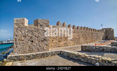 Forteresse kales, vénitienne, sur la baie d'Ierapetra, à Ierapetra, Crète orientale, Grèce Banque D'Images