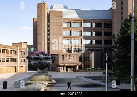 16 janvier 2024 Liverpool, Merseyside, Royaume-Uni Queen Elizabeth II Crown Law courts à Derby Square, dans le centre-ville de Liverpool Banque D'Images