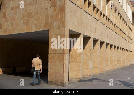 L'hôtel de ville, par Rafael Moneo, Logroño, La Rioja. L'Espagne. Banque D'Images