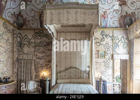 Masino, Italie - chambre baroque dans le vieux château. Intérieur vintage, original du 18ème siècle Banque D'Images