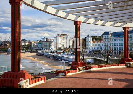 Jardines de Piquio, Playa plage El Sardinero, Santander, Cantabria, Spain, Europe Banque D'Images