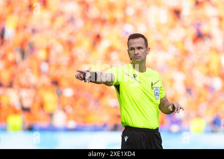 Berlin, Allemagne. Mardi 25 juin, 2024.Schiedsrichter Ivan Kruzliak (Slowakei), GER, pays-Bas (NED) vs Autriche (AUT), Fussball Europameisterschaft, UEFA EURO 2024, Gruppe d, 3. Spieltag, 25.06.2024 Foto : Eibner-Pressefoto/Michael Memmler/Alamy Live News Banque D'Images