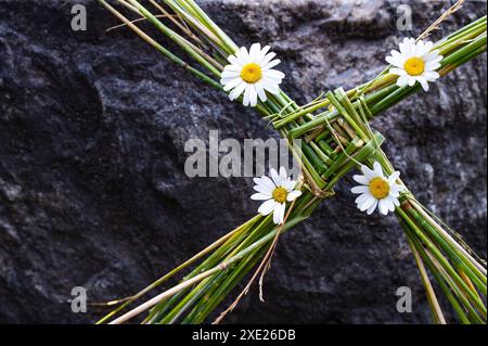 Saint Brigids Cross irlandais symbole païen de la maison bénissant la protection contre le mal et le feu. Traditionnellement fabriqué en Irlande le premier jour d'Imbolc à Spring St. Banque D'Images