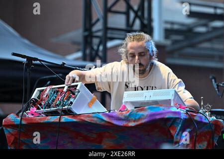 Rome, Italie. 24 juin 2024. James Holden ouvre la tournée Smile Summer 2024 à Cavea de l'Auditorium Parco della Musica, à Rome, en Italie, le 24 juin 2024. (Photo de Domenico Cippitelli/NurPhoto) crédit : NurPhoto SRL/Alamy Live News Banque D'Images