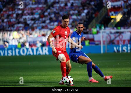 Robert Lewandowski, Adrien Rabiot vu lors du match UEFA Euro 2024 entre les équipes nationales de France et de Pologne au signal Iduna Park, Dortmund, Allemagne Banque D'Images