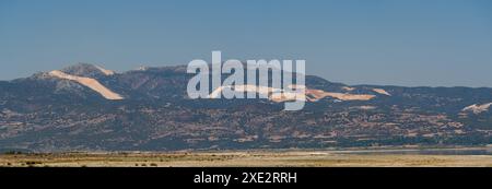 Carrières de marbre dans les montagnes du Taurus d'Antalya Turquie. Dommages causés à la nature Banque D'Images