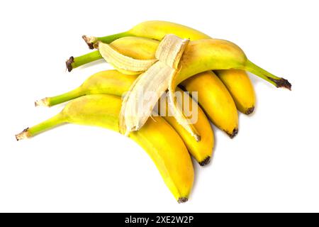 Plusieurs bananes isolées sur un fond blanc. Banque D'Images