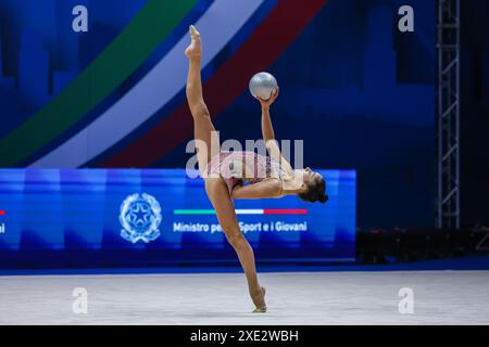 Sofia Raffaeli (ITA) vue lors de la finale de la Coupe du monde de gymnastique rythmique FIG 2024 au Forum Unipol. Banque D'Images