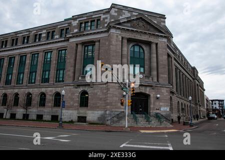 Édifice public du Dominion sur la rue main au centre-ville de Moncton, Nouveau-Brunswick, Canada Banque D'Images
