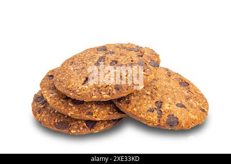 Pile de délicieux biscuits à l'avoine croustillants faits maison avec des pépites de chocolat. Banque D'Images