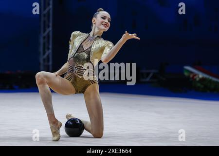 Milan, Italie. 23 juin 2024. Darja Varfolomeev (GER) vu lors de la finale de la Coupe du monde de gymnastique rythmique FIG 2024 Milan au Forum Unipol. (Photo de Fabrizio Carabelli/SOPA images/Sipa USA) crédit : Sipa USA/Alamy Live News Banque D'Images