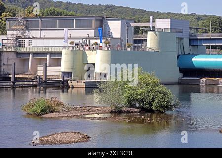 Touristenmagnet im Ruhrgebiet Das Essener Naherholungsgebiet und Touristen-Hotspot Baldeneysee aus dem Jahr 1933 an der Werdener Staumauer Essen Nordrhein-Westfalen Deutschland Werden *** aimant touristique dans la région de la Ruhr la zone de loisirs d'Essen et hotspot touristique Baldeneysee de 1933 au mur du barrage Werden Essen Rhénanie-Westphalie Allemagne Werden Banque D'Images