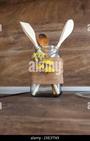 Ensemble de spatules de cuisine à l'intérieur de la cuisine Banque D'Images